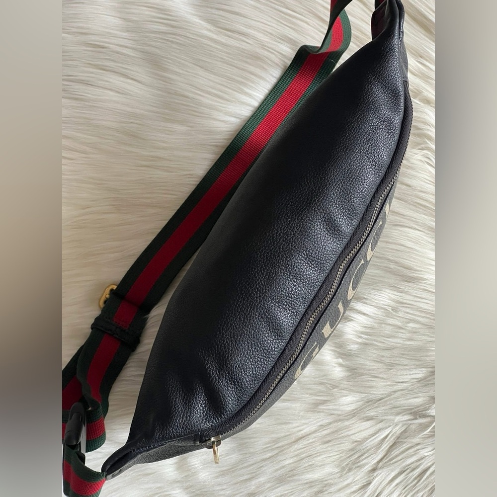 💰SOLD - Gucci Logo Print Leather Belt Bag - Picture 8 of 15